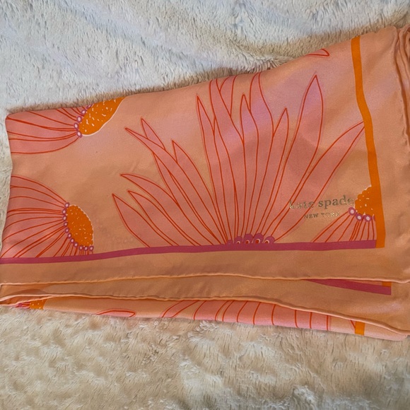 Kate Spade Square Scarf/Wrap - Picture 3 of 12